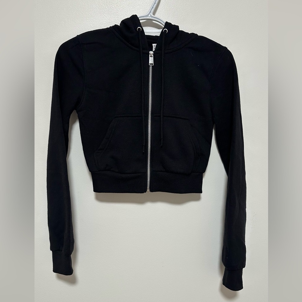 H&M Divided Cropped Hoodie